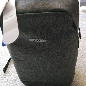 Incase 13in Reform Tensaerlite Backpack